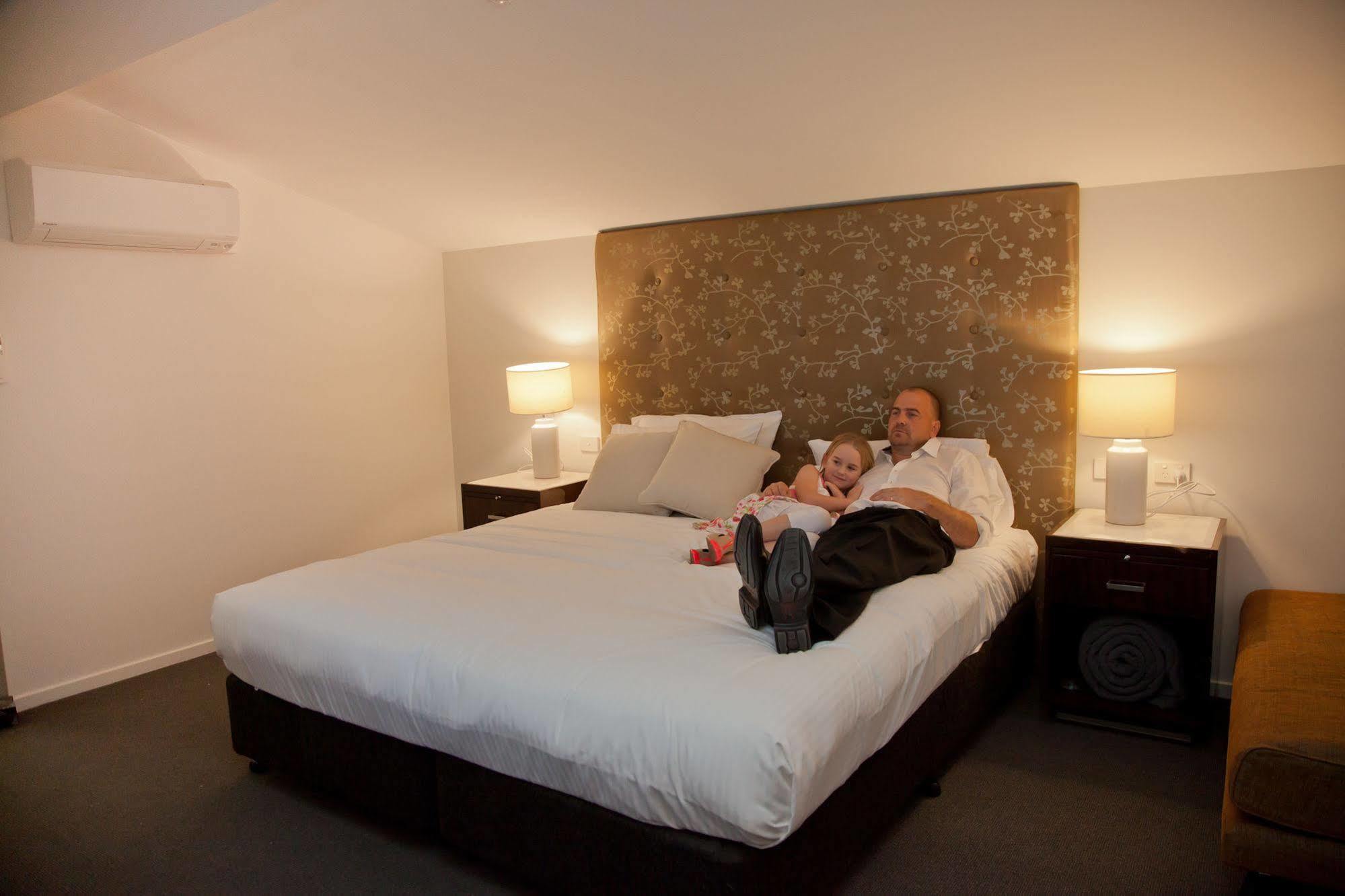 Grand Hotel And Studios Wyong Dış mekan fotoğraf